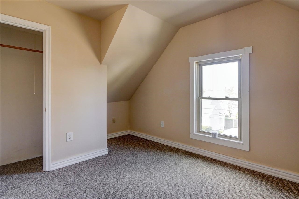 11 Taylor - Photo 16