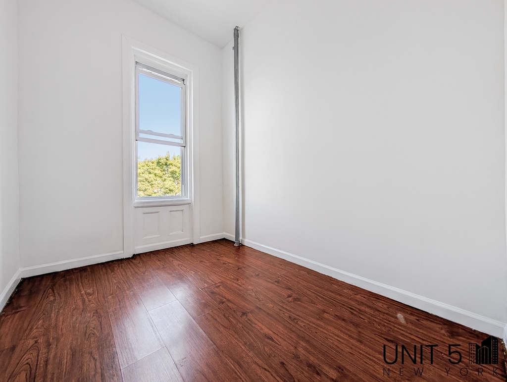 232 Covert Street - Photo 5