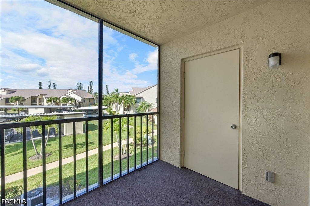 8474 Charter Club Circle - Photo 24
