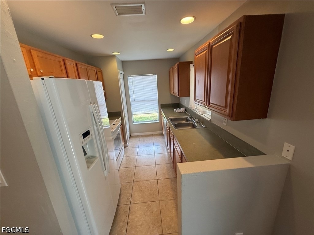 4425 29th Street Sw - Photo 3