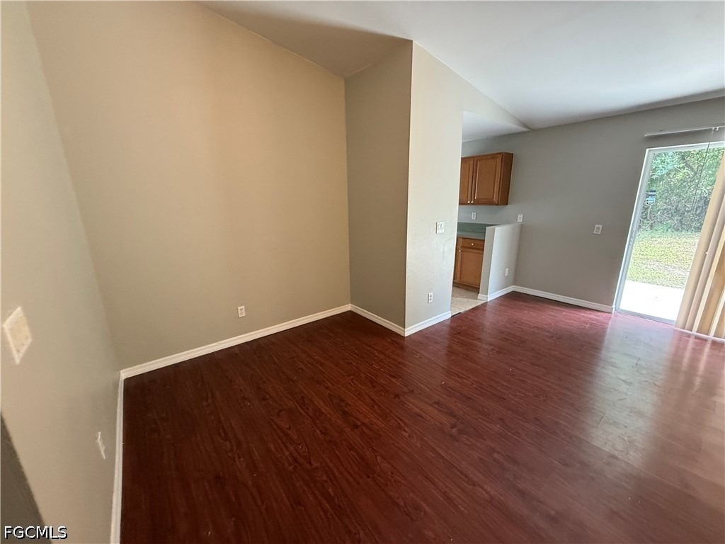 4425 29th Street Sw - Photo 2