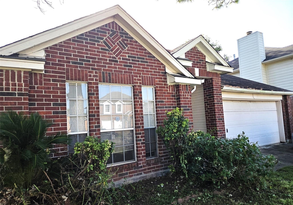 17006 Dusty Mill Drive E - Photo 2
