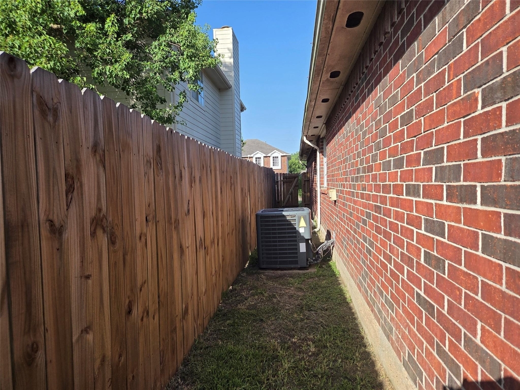 17006 Dusty Mill Drive E - Photo 39