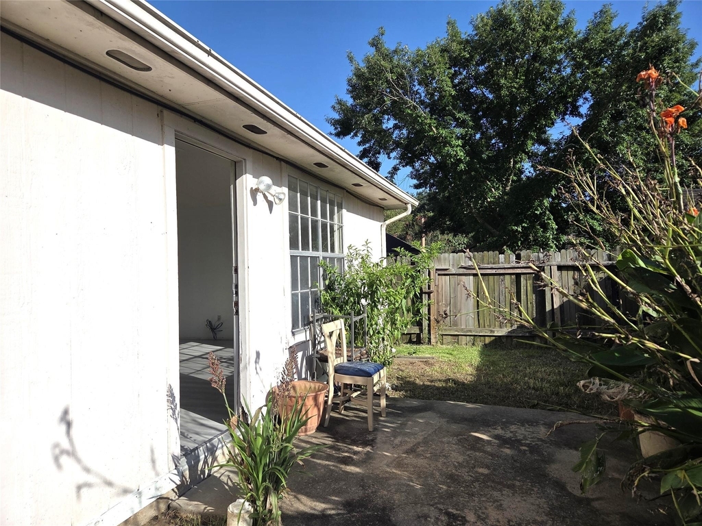 17006 Dusty Mill Drive E - Photo 36