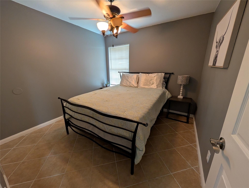 714 N Vista Drive - Photo 12