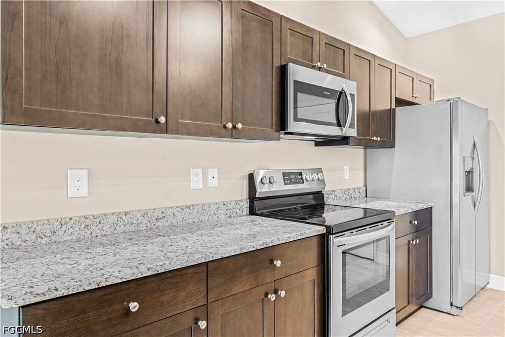 3507 Sw Santa Barbara Place - Photo 16