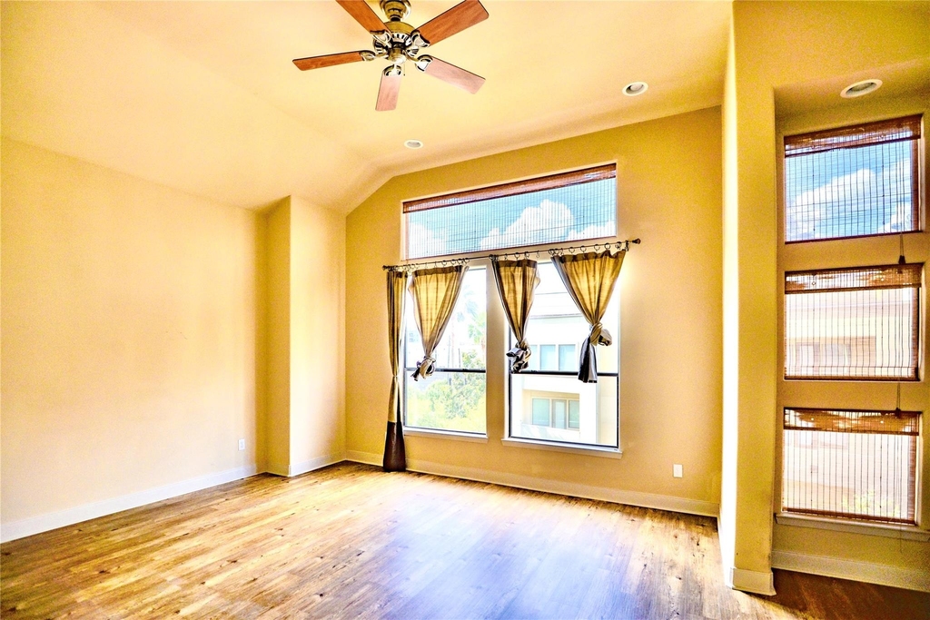5231 Lillian Street - Photo 18