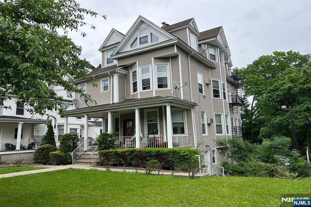 43 S Willow - Photo 0