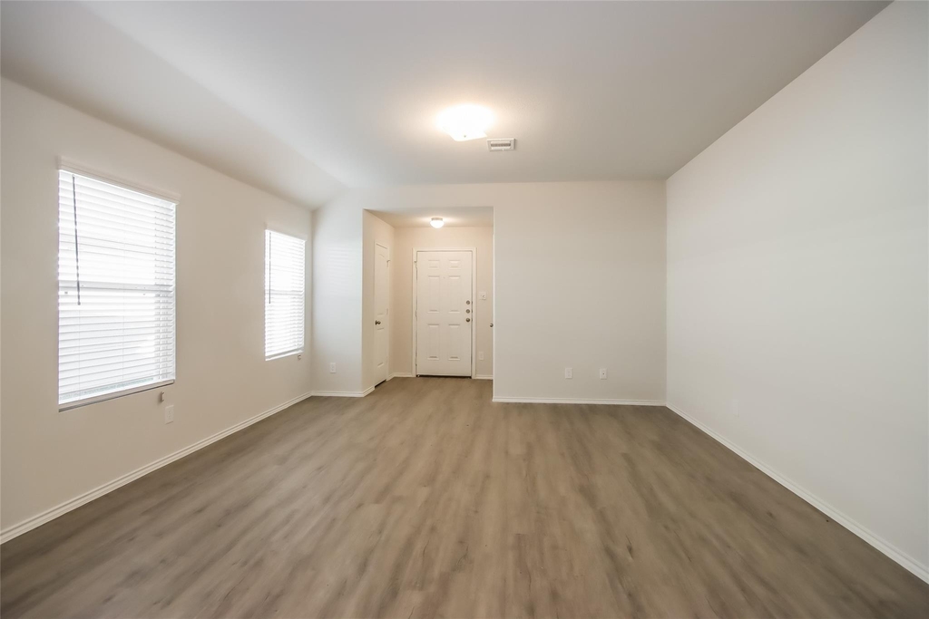 2704 Atlas Drive - Photo 5