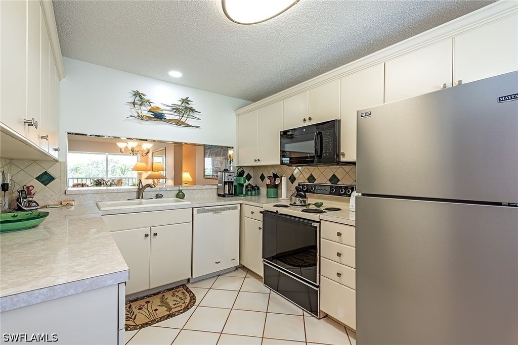 10684 Gulf Shore Drive - Photo 4