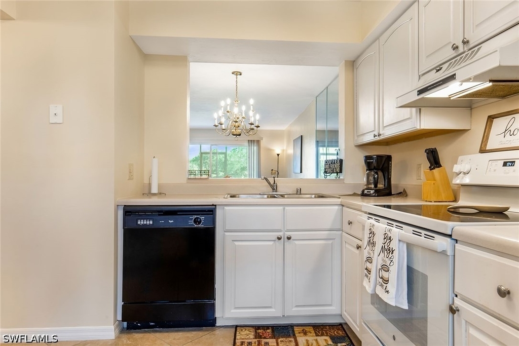 1075 Foxfire Lane - Photo 8