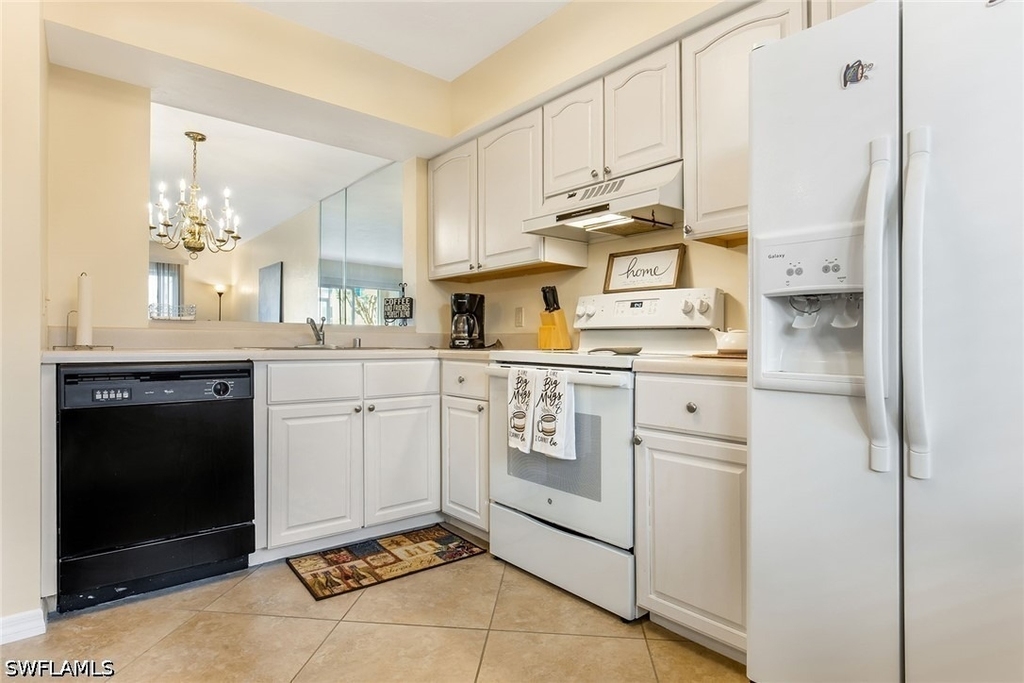 1075 Foxfire Lane - Photo 7