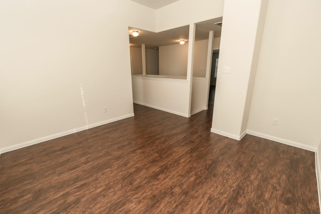 30 Lavida Court - Photo 8