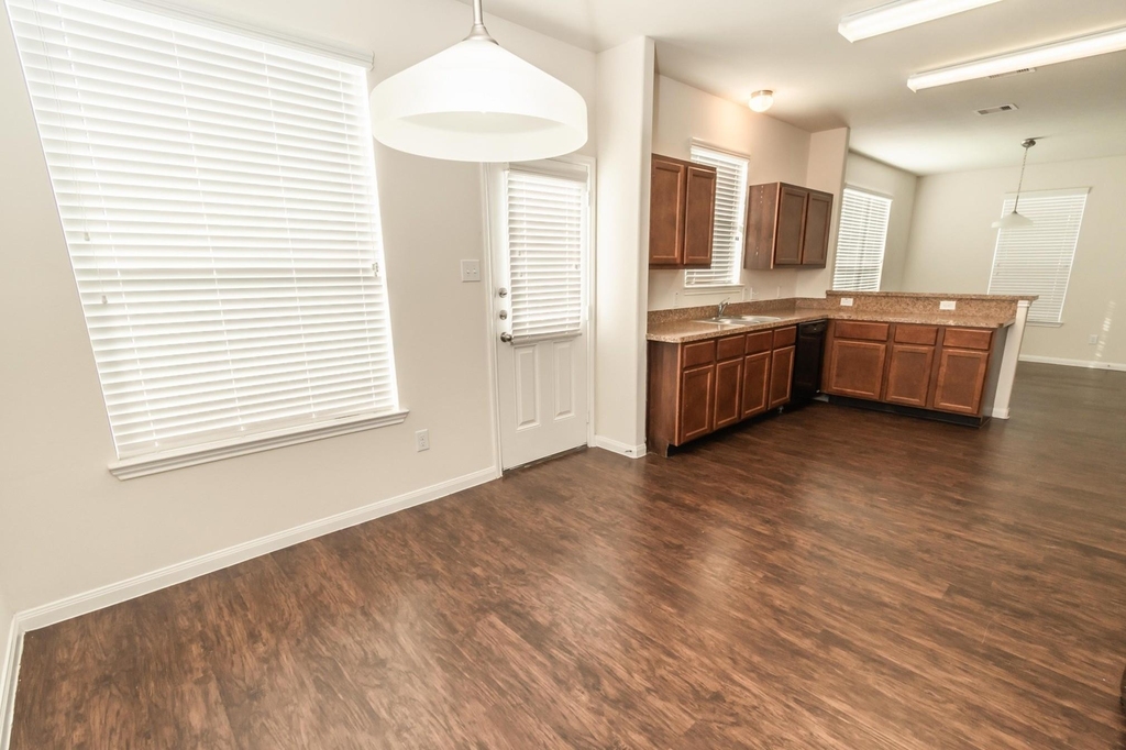 30 Lavida Court - Photo 3