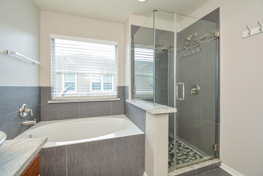 16021 Summerville Lake Drive - Photo 21