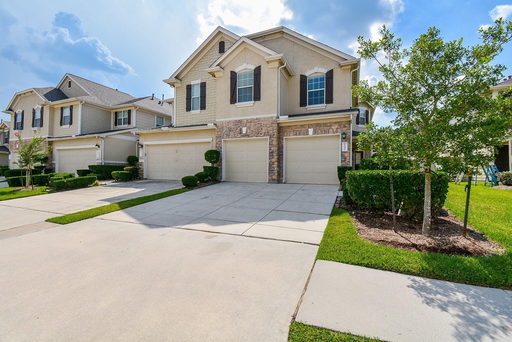 16021 Summerville Lake Drive - Photo 1