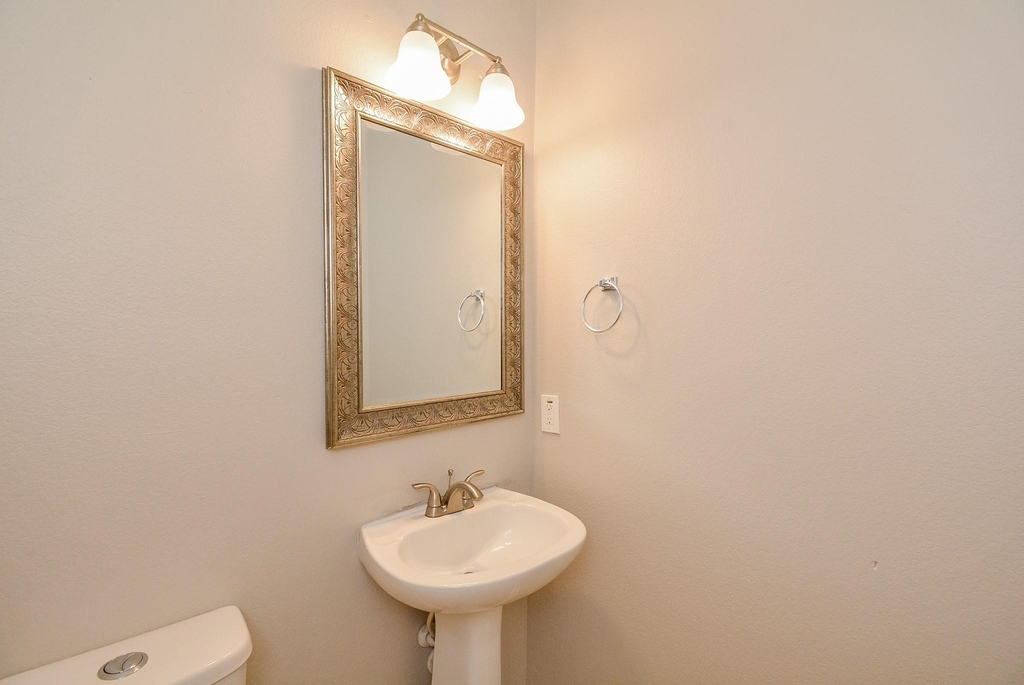 16021 Summerville Lake Drive - Photo 29