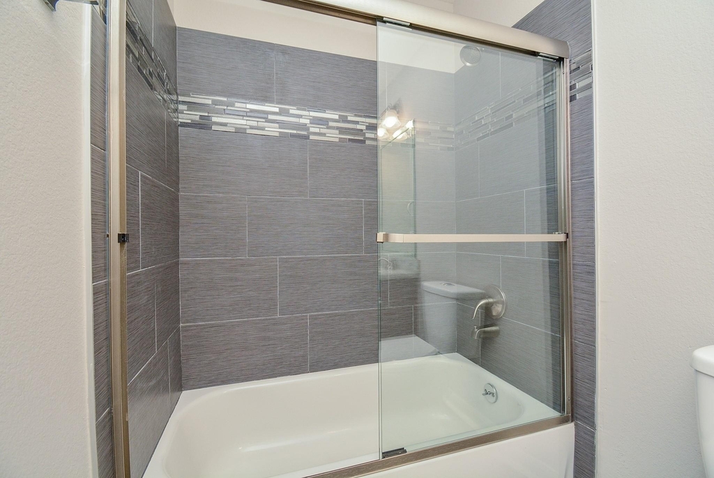 16021 Summerville Lake Drive - Photo 26