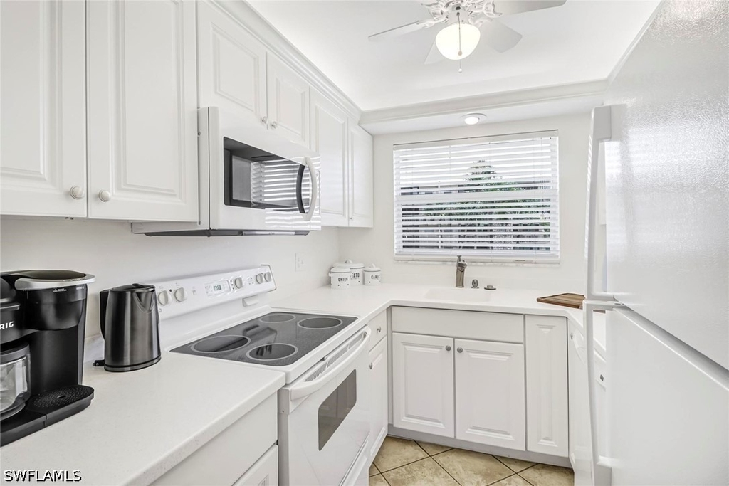 3000 Gulf Shore Boulevard N - Photo 11