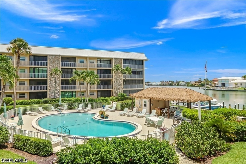 3000 Gulf Shore Boulevard N - Photo 1