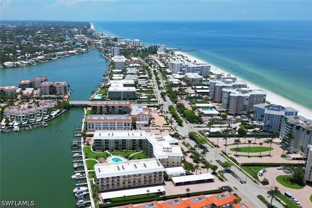 3000 Gulf Shore Boulevard N - Photo 5