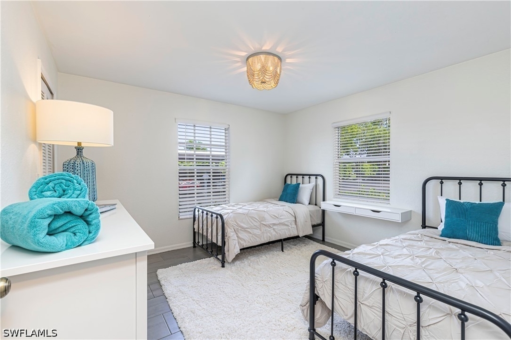 9600 Victoria Lane - Photo 16