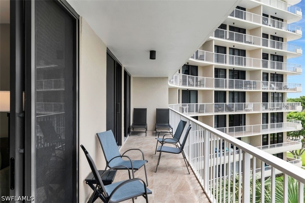 440 Seaview Court - Photo 11