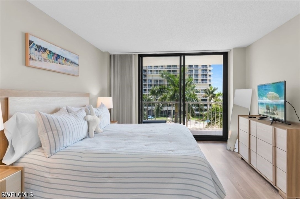 440 Seaview Court - Photo 6