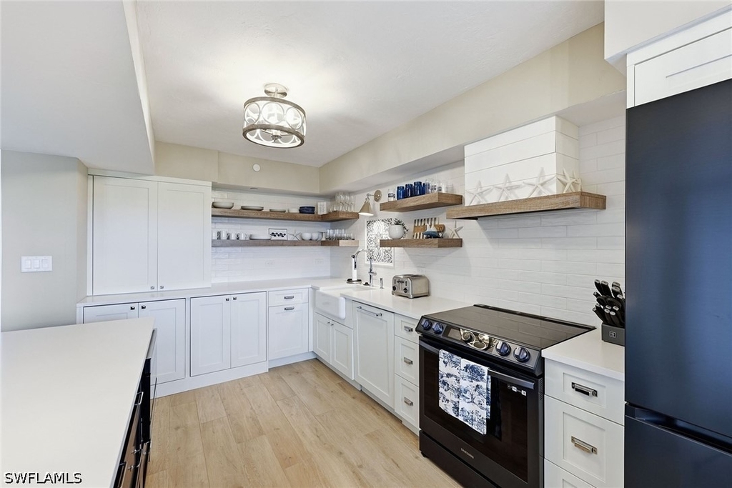 5501 Heron Point Drive - Photo 4