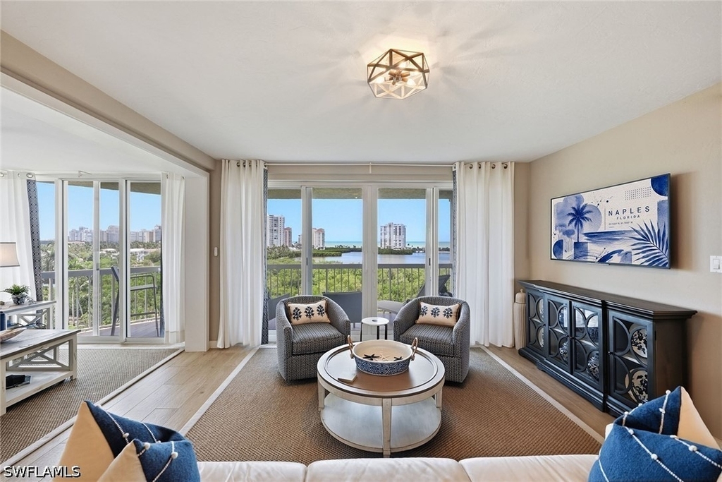 5501 Heron Point Drive - Photo 8