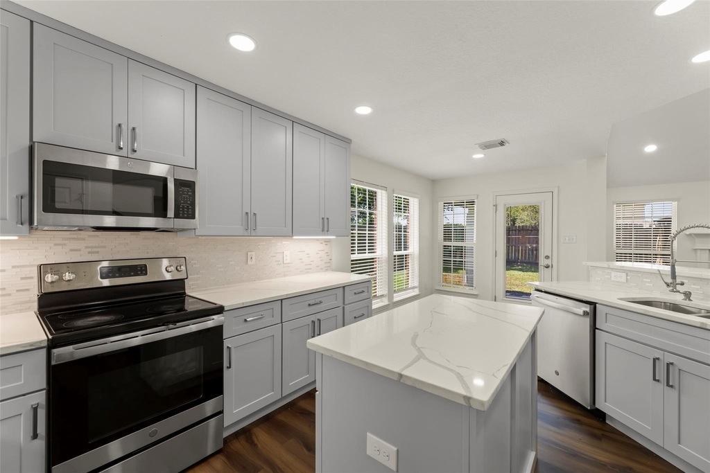 15006 Sapling Oak Court - Photo 7
