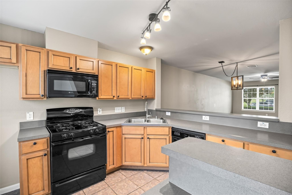 1651 Grable Cove Lane - Photo 7
