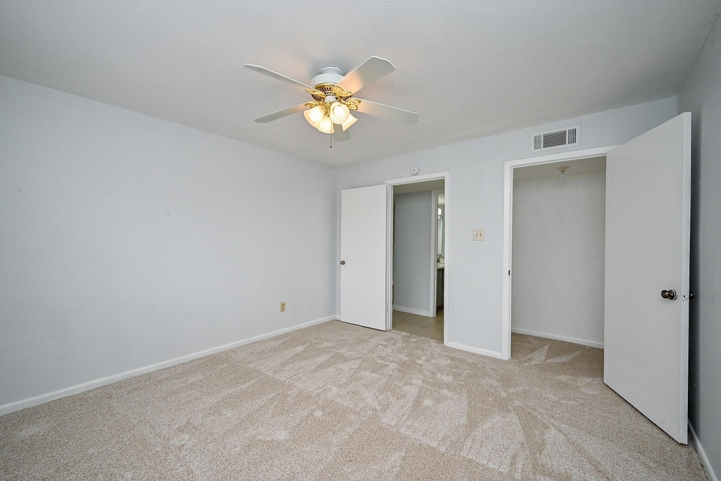 8427 Hearth Drive Drive - Photo 4