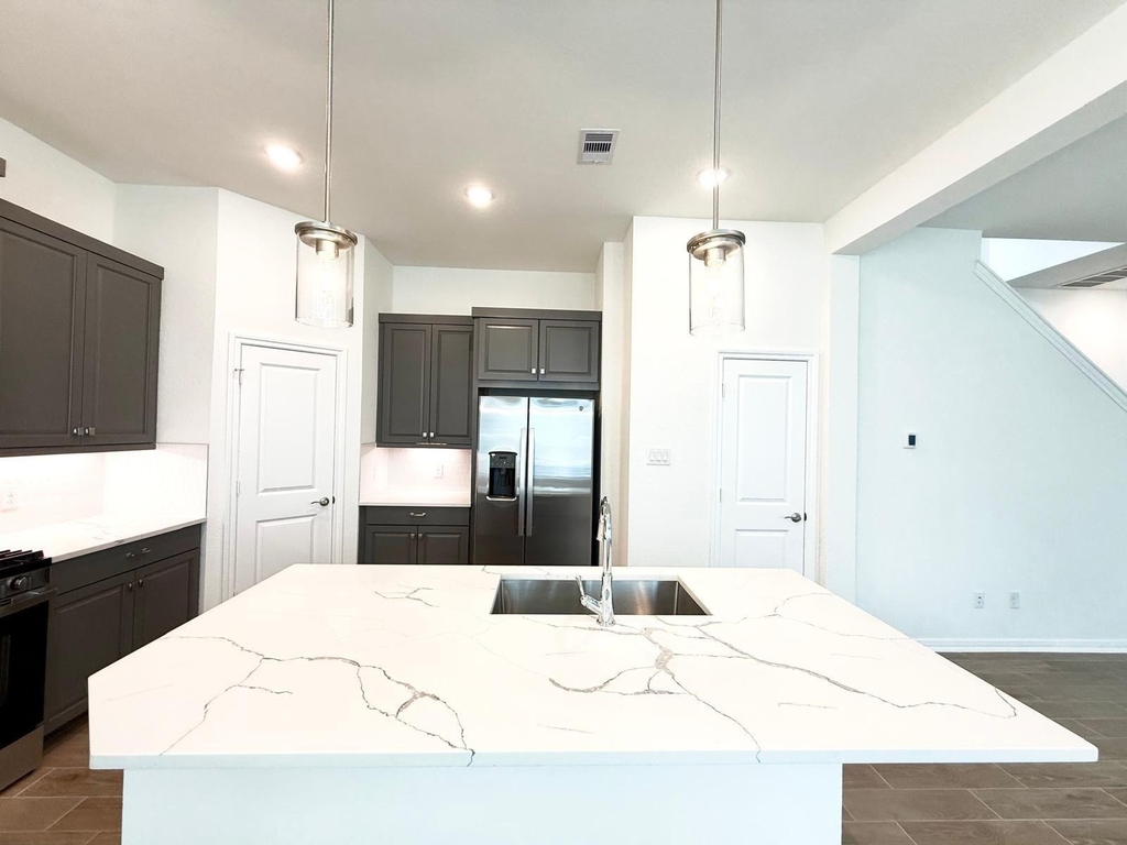 155 W Coralburst Loop - Photo 2