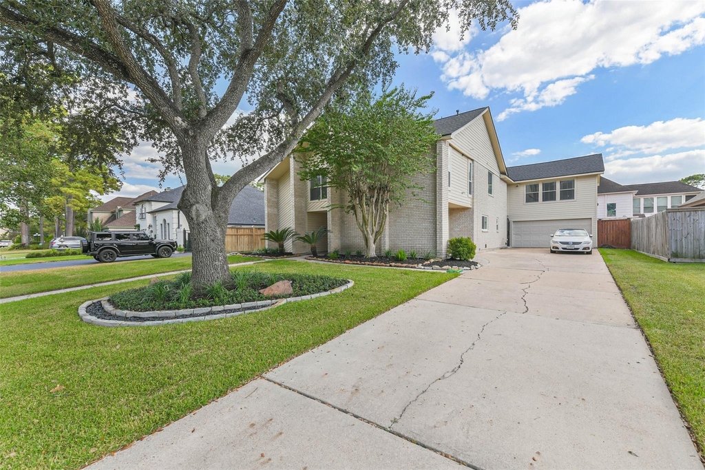 3911 Cherry Forest Drive - Photo 2