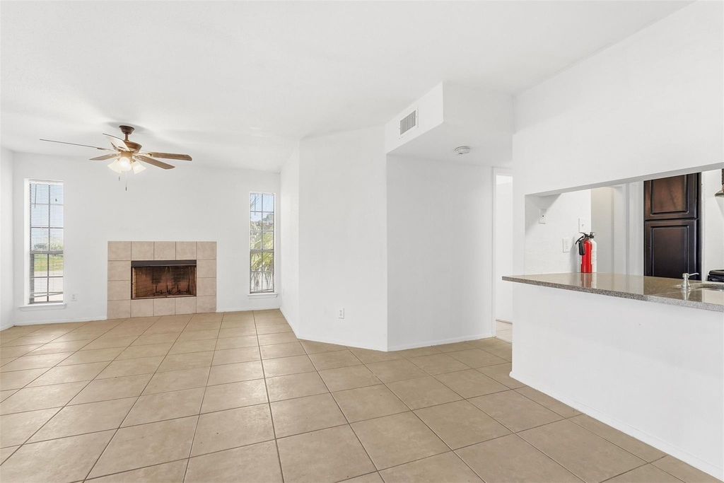10501 South Drive - Photo 3
