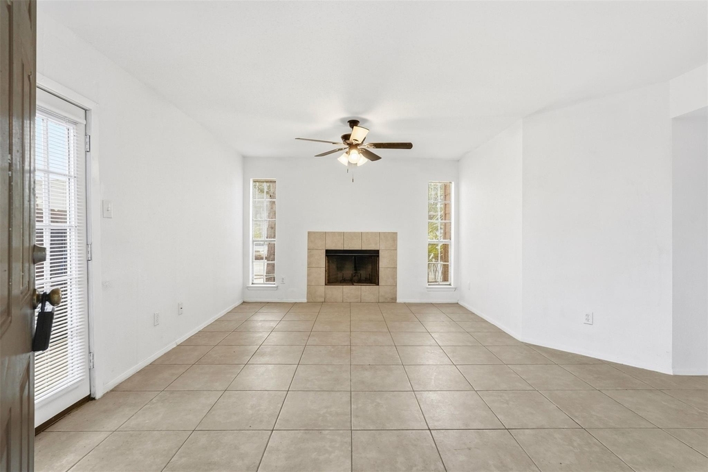 10501 South Drive - Photo 2