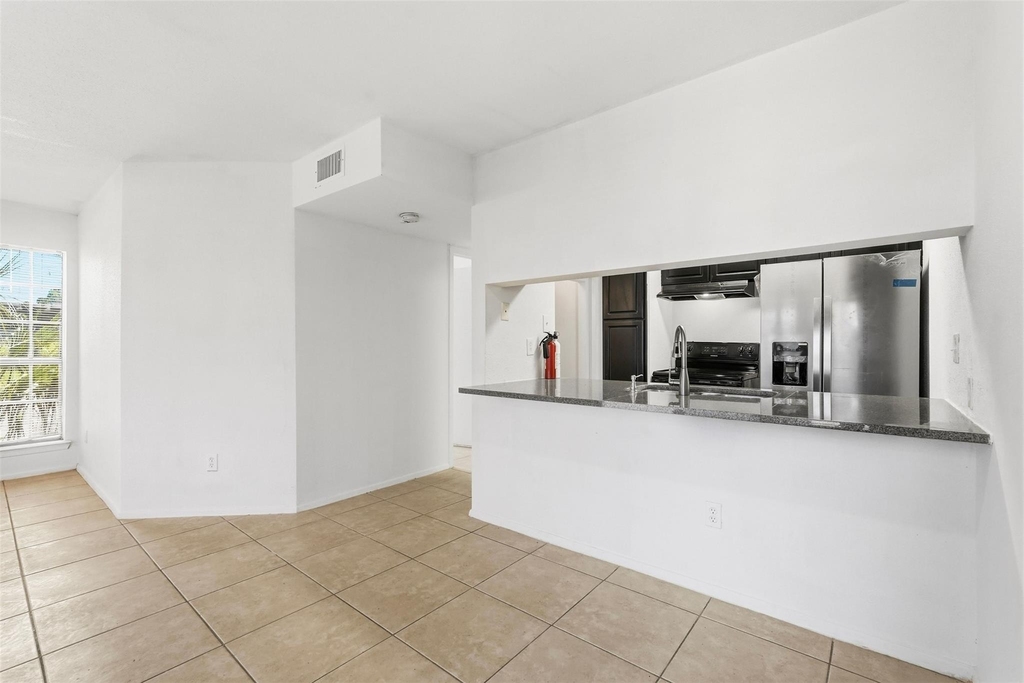10501 South Drive - Photo 7
