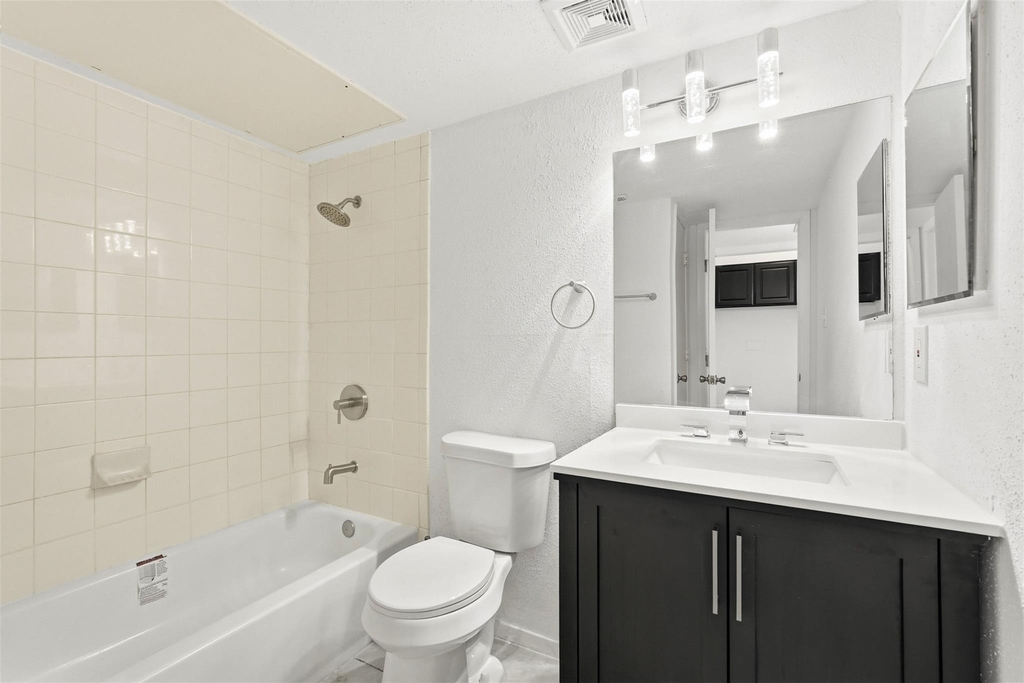 10501 South Drive - Photo 18