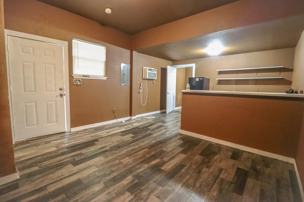 2237 North Unit 3 Street - Photo 2