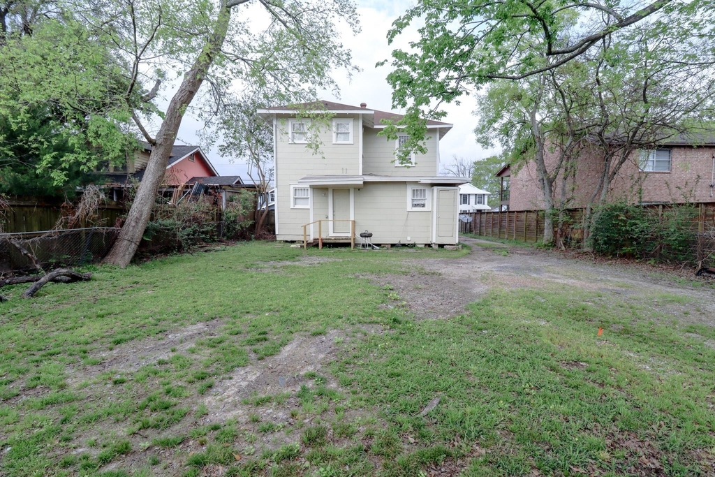 2237 North Unit 3 Street - Photo 8