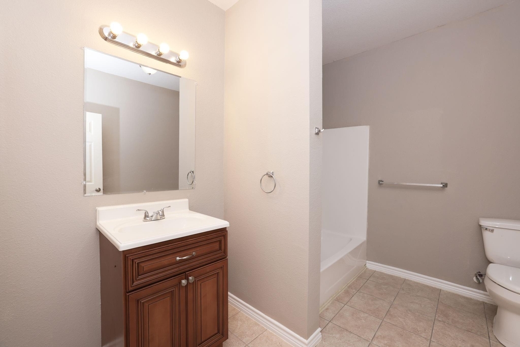 204 S 13th Street - Photo 12