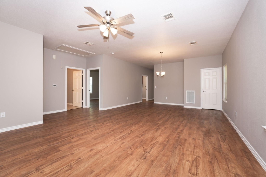 204 S 13th Street - Photo 0
