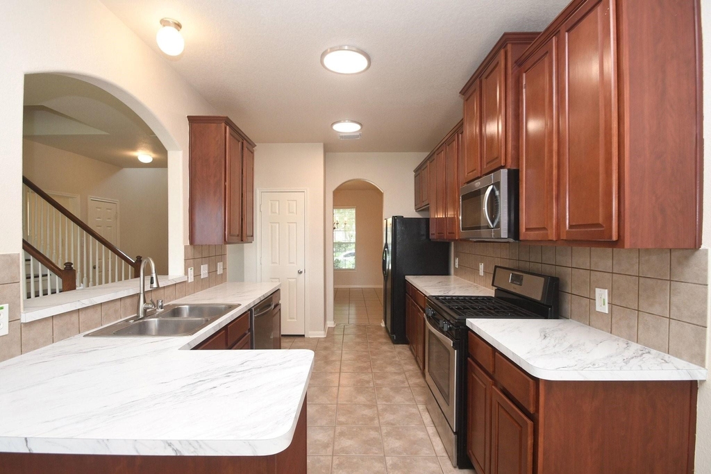 13111 Rippling Creek Lane - Photo 7