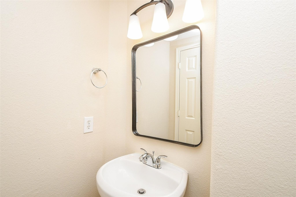 13111 Rippling Creek Lane - Photo 45