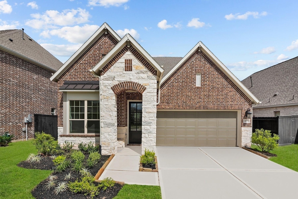 210 Ginger Street - Photo 0