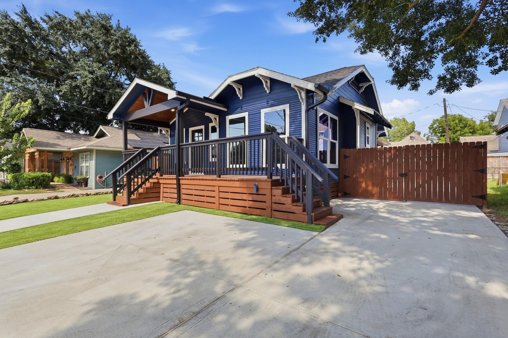 105 Opal Court - Photo 1