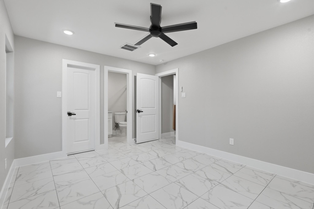105 Opal Court - Photo 13
