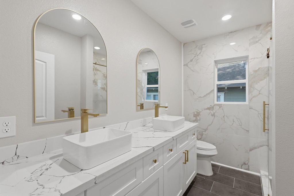 105 Opal Court - Photo 9