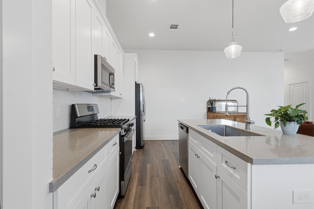 5264 Texas Street - Photo 7